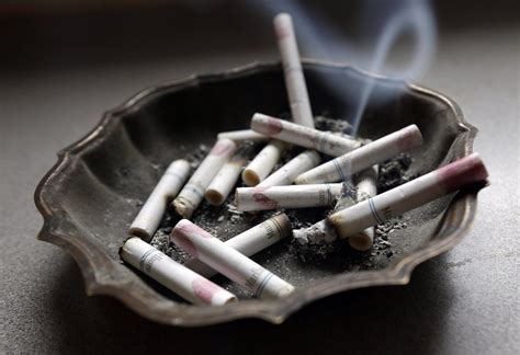 Raising Smoking Age To 21 Should Ease Peer Pressure On California S