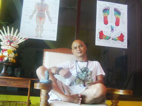 Professional Balinese Reflexology Healing Massage Therapist For You