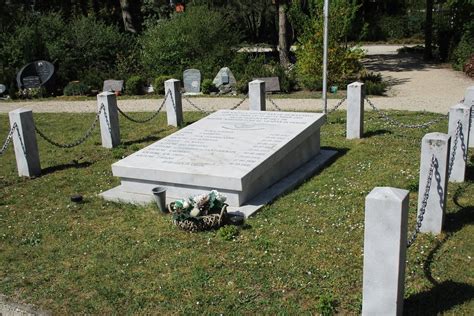 memorial crew martin mariner p  cemetery duinrust katwijk aan zee tracesofwarcom