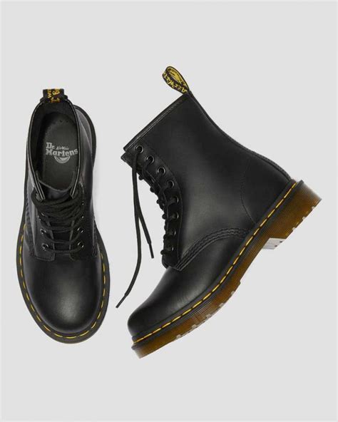 dr martens originals boots  womens nappa leather lace  boots black nappa womens
