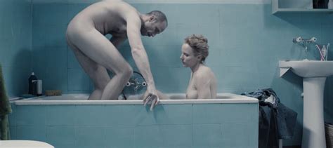 Nude Video Celebs Julia Kijowska Nude Zjednoczone Stany Milosci 2016