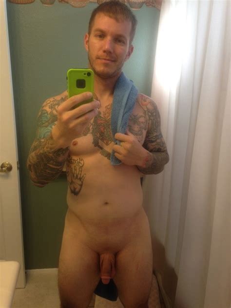 Handsome Man Taking Hot Mirror Selfies Nude Amateur Guys