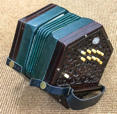 lachenal  key anglo concertina cg badged   journet badge