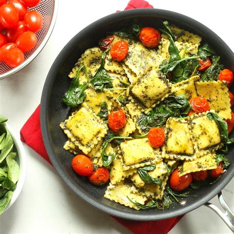 pesto ravioli  spinach tomatoes recipe vegetarian recipes easy dinner vegetarian