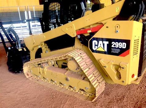 caterpillar launches steel tracked  xhp  land management package