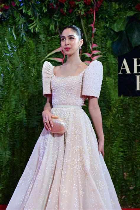 Look Julia Barretto Goes Feminine At The Abs Cbn Ball 2019