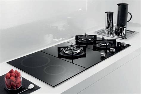 Senza contare la pericolosità in caso di fughe . Piano cottura ad INDUZIONE a GAS? guida alla scelta - Corradino