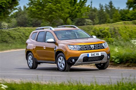 dacia duster suv review carbuyer