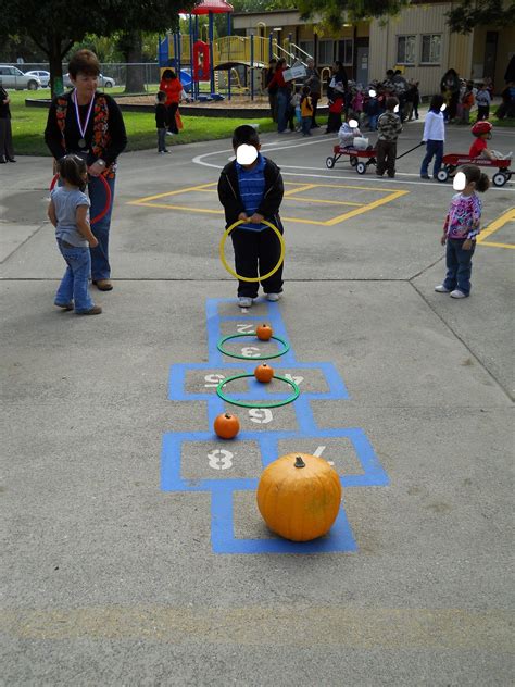 learning  teaching  preschoolers fall festival