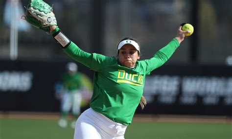 oregon s robby ahlstrom brooke yanez named pac 12 pitcher of the week