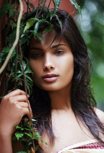 srilankan model nadeeka perera new photos hots live