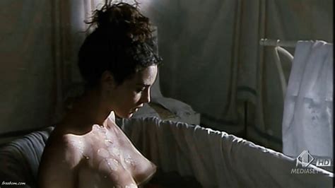 italian actress monica bellucci nude in briganti amore e libertà 1994