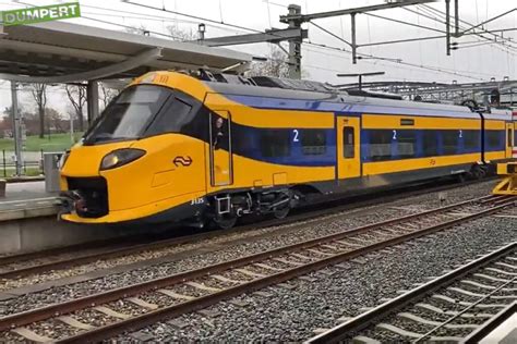 waar  amsterdam video van machinist op station zwolle gaat viral op dumpert indebuurt zwolle