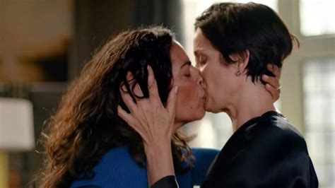 carrie anne moss and sarita choudhury lesbo scene from jessica jones