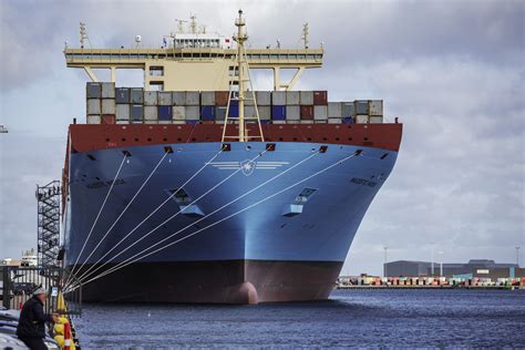 worlds  carbon neutral cargo ship     gas grist
