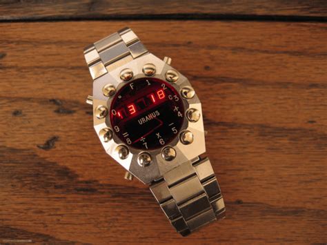11 Ugly Vintage Watches The 70s Called And They Want