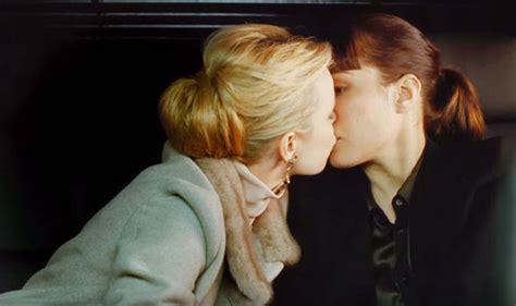 hollywood actresses sizzle in new jewish lesbian love