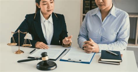 hiring  employment attorney helps   employees