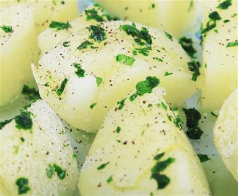 patate lesse la ricetta   piatto semplice  nutriente