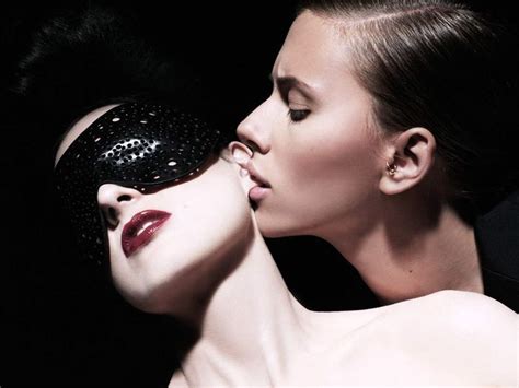 Dita Von Teese And Scarlett Johansson Sexy Pics Scandal Planet
