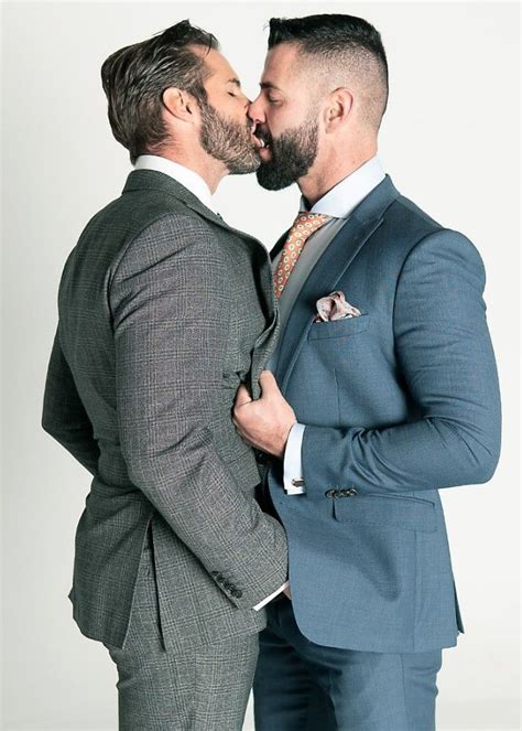 Pin By Daniel Oiartzun On Love Men Kissing Well Dressed Men