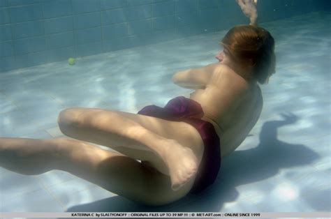 katerina naked underwater redbust
