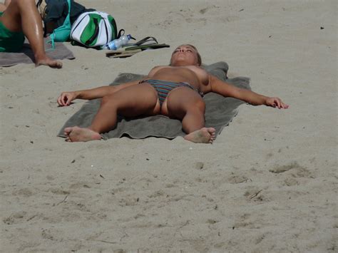 topless plage bain de soleil les adolescents voyeur plage candide plage au xxxsexpic