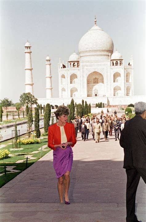 william and kate follow in princess diana s footsteps at the taj mahal