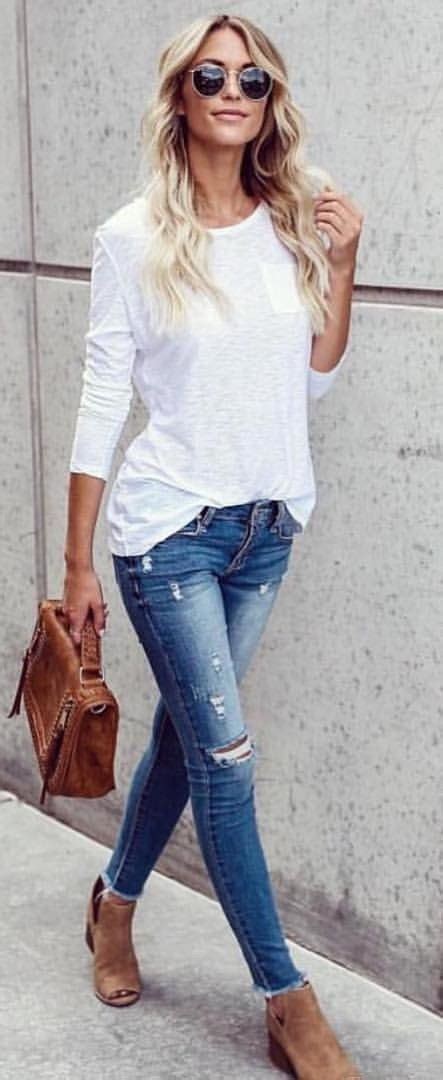 Fall Outfits Womens White Long Sleeved Shirt And Blue Jeans