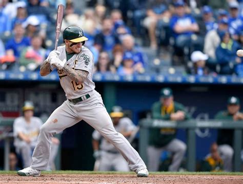 Royals Rally To Beat A’s 4 2 Win Series The Kansas City Star