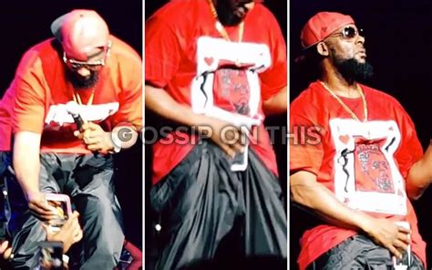 watch r kelly gets sexual on stage and rubs fan s phone on his sweaty