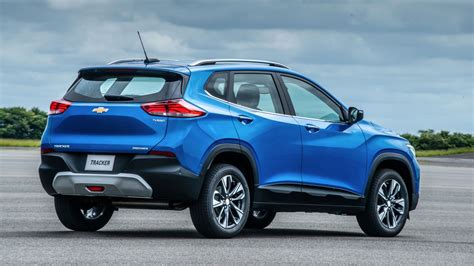 en  varian las cuatro versiones del nuevo chevrolet tracker parabrisas