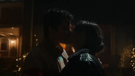 Sex Education Season 3 Kissing Scene — Otis And Maeve Asa