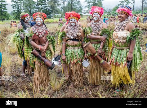 A Group Of Women In Traditional Costume Mount Hagen