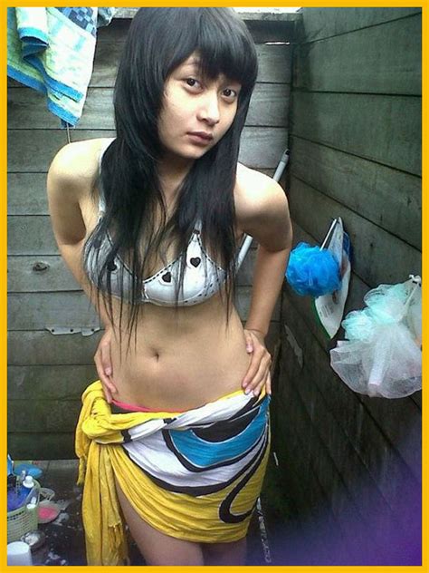 Foto Hot Abg Narsis Pada Saat Mandi Cewek Montox