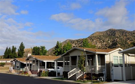 benefits  living   mobile home community  house   valley