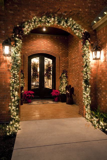 extravagant christmas decorations   front door