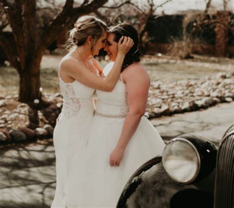 these beautiful lesbian wedding photos will light up your