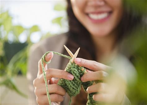 knit  purl   health benefits  knitting medical bag