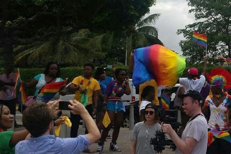 ellen page supports lgbt flashmob in jamaica despite anti gay fears