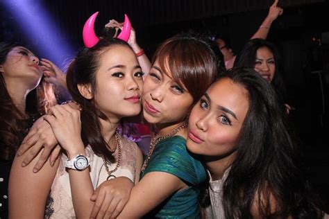 zen club karaoke and sexy dancers thamrin jakarta100bars