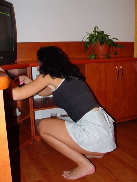 upskirt ass shots of a hot brunette doing her house cleaning pichunter