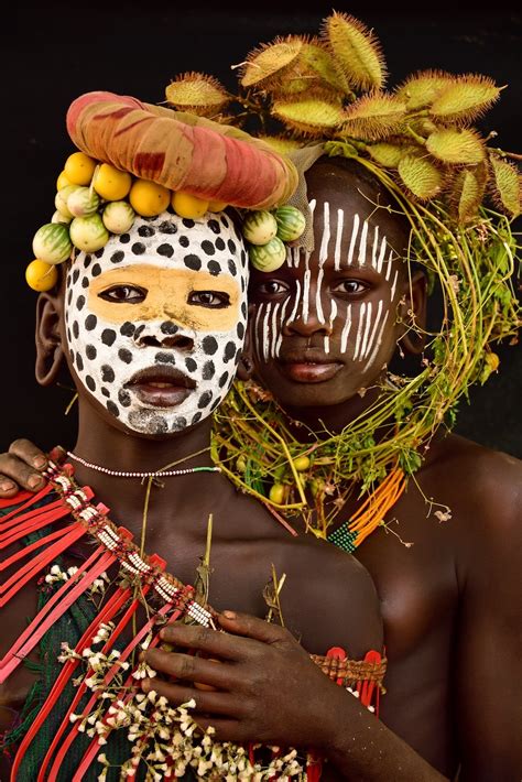 Intimate Portraits Capture The Beauty Of Ethiopias Suri Tribe Women
