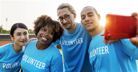 difference  volunteering  op placement  internship  canada