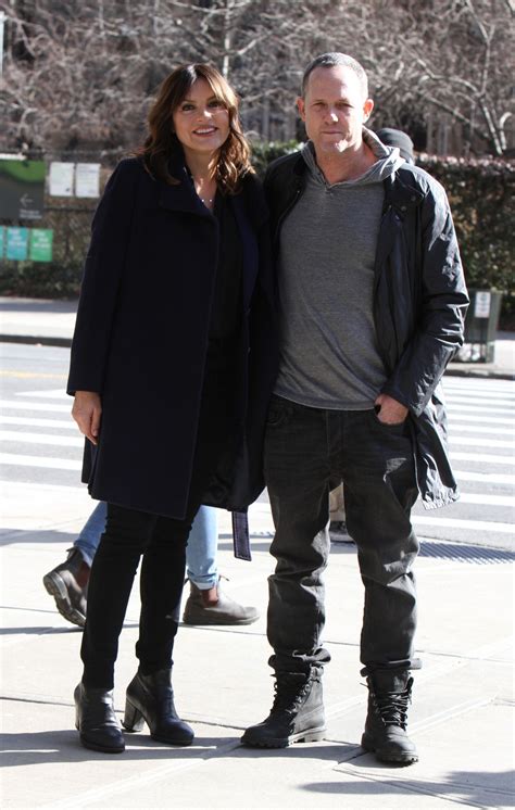 Mariska Hargitay Law And Order Svu Set In New York City