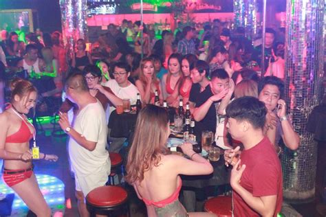 phuket nightlife 9 best nightclubs in patong