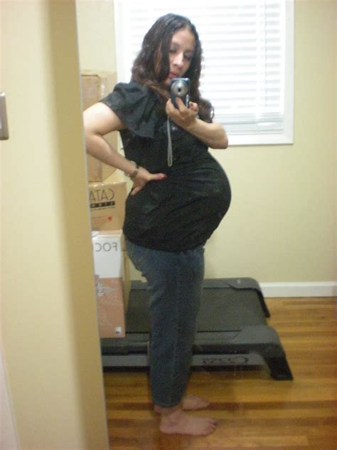 23 Weeks Pregnant With Twins The Maternity Gallery