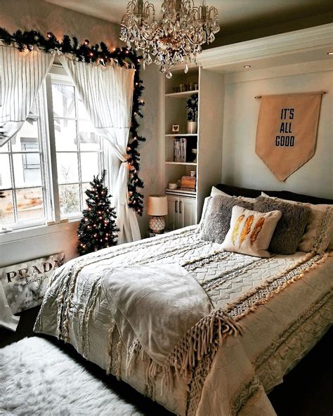 guest bedroom inspo atchampagneandmacaroons christmas decorations