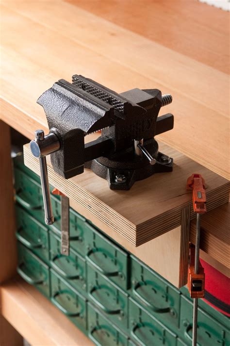 install  mount  vise  drilling holes