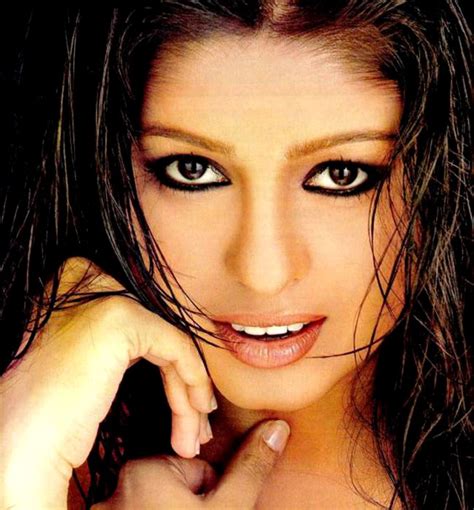 Hot Sunidhi Chauhan Sexy Photo Gallery Songs By Lyrics